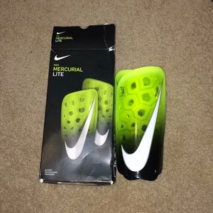 Nike mercurial lite shinguards
